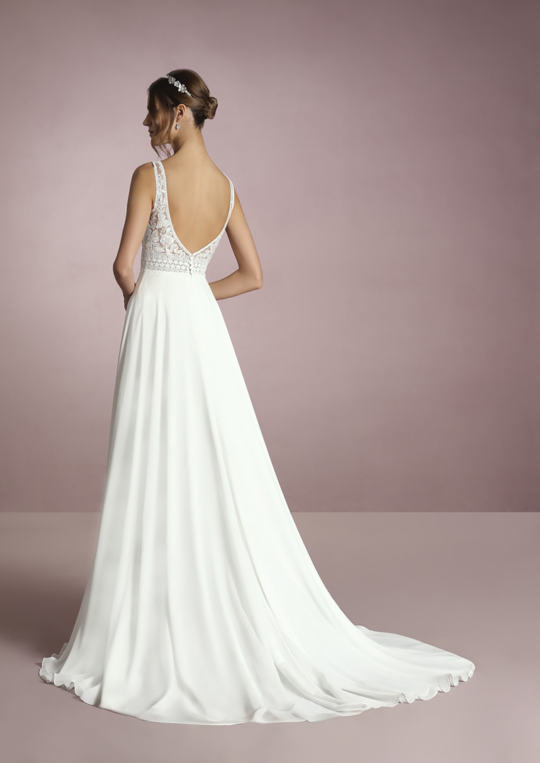 bile-saty-nevesta-plus-size-moda